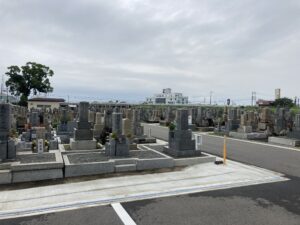 尾崎・下出地区共同墓地（阪南市）のお墓