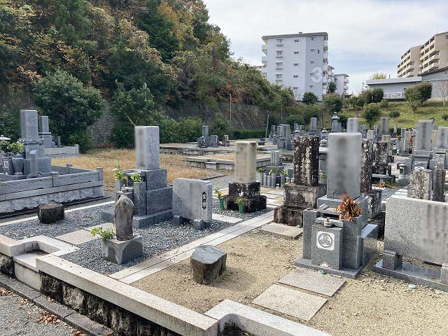 貴志山谷霊苑（三田市）のお墓