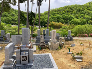 藍本南墓地（三田市）のお墓