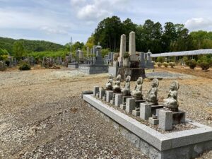 藍本南墓地（三田市）のお墓