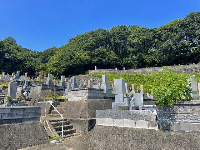 淡路市営仮屋墓地（淡路市）のお墓