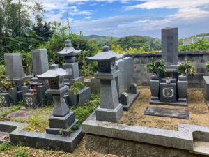 入野東墓地（淡路市）のお墓