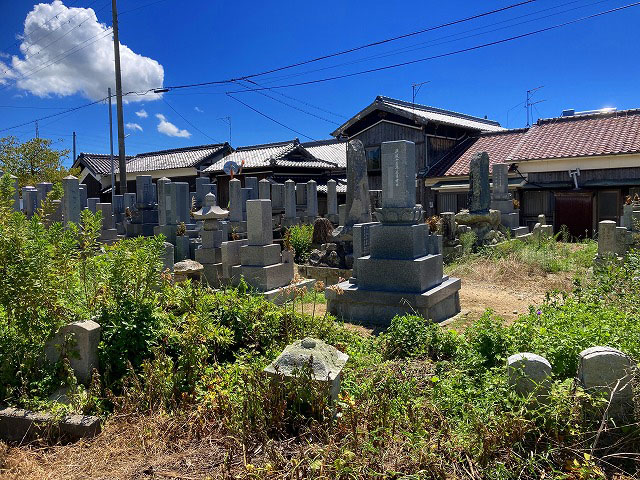 出新田南墓地（稲美町）のお墓