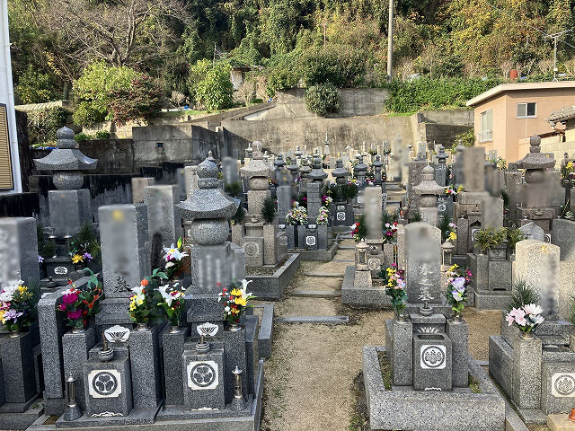 塩尾東墓地（淡路市）のお墓