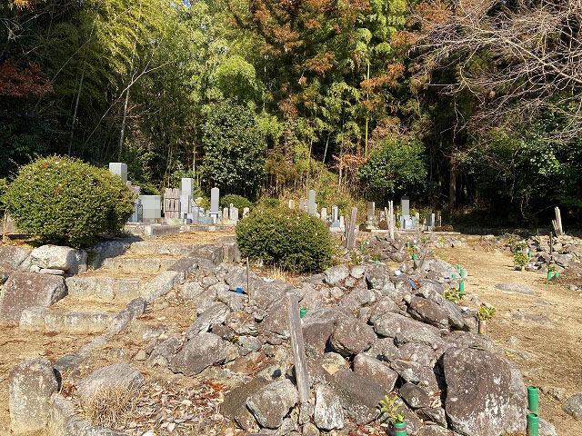 上本庄東墓地（三田市）のお墓