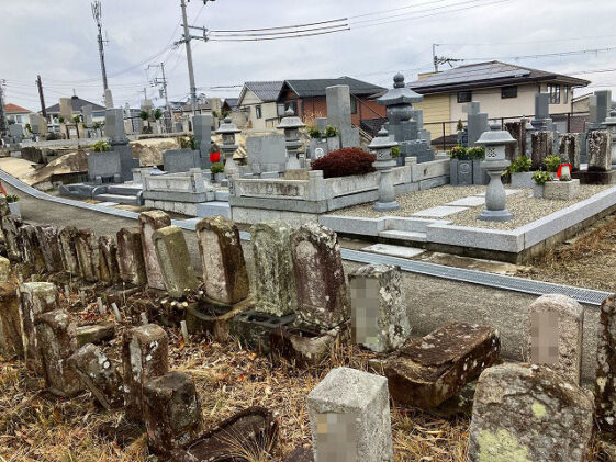 丸岡中墓地（三田市）のお墓