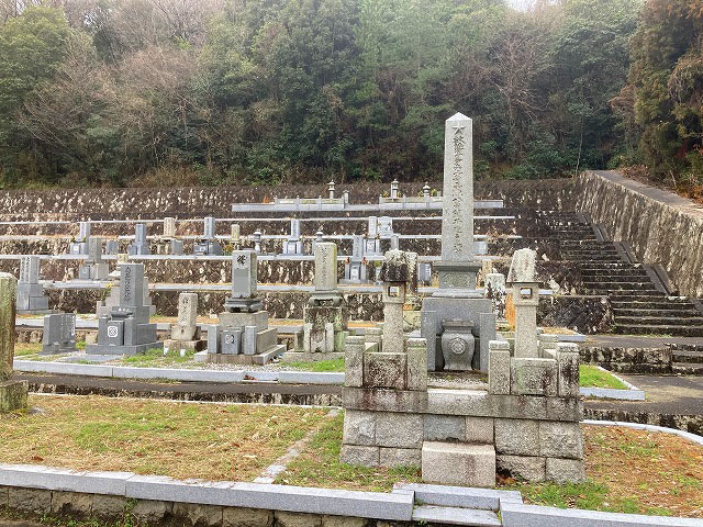 東中墓地（加古川市）のお墓