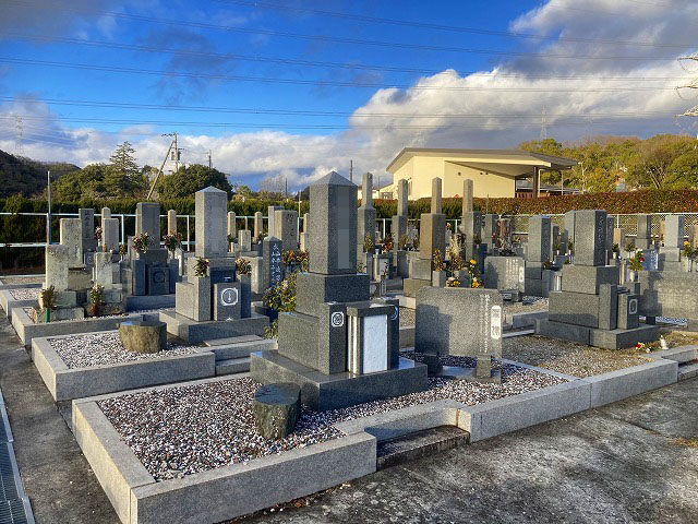 上原霊苑（加古川市）のお墓