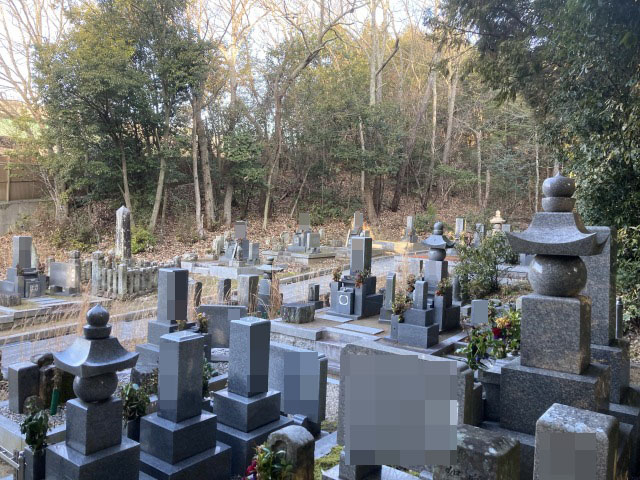 鳥町東墓地（三木市）のお墓